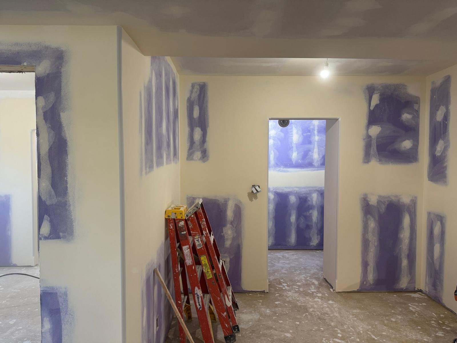 Basement drywall final coat mudding Bourbonnais Frankfort IL