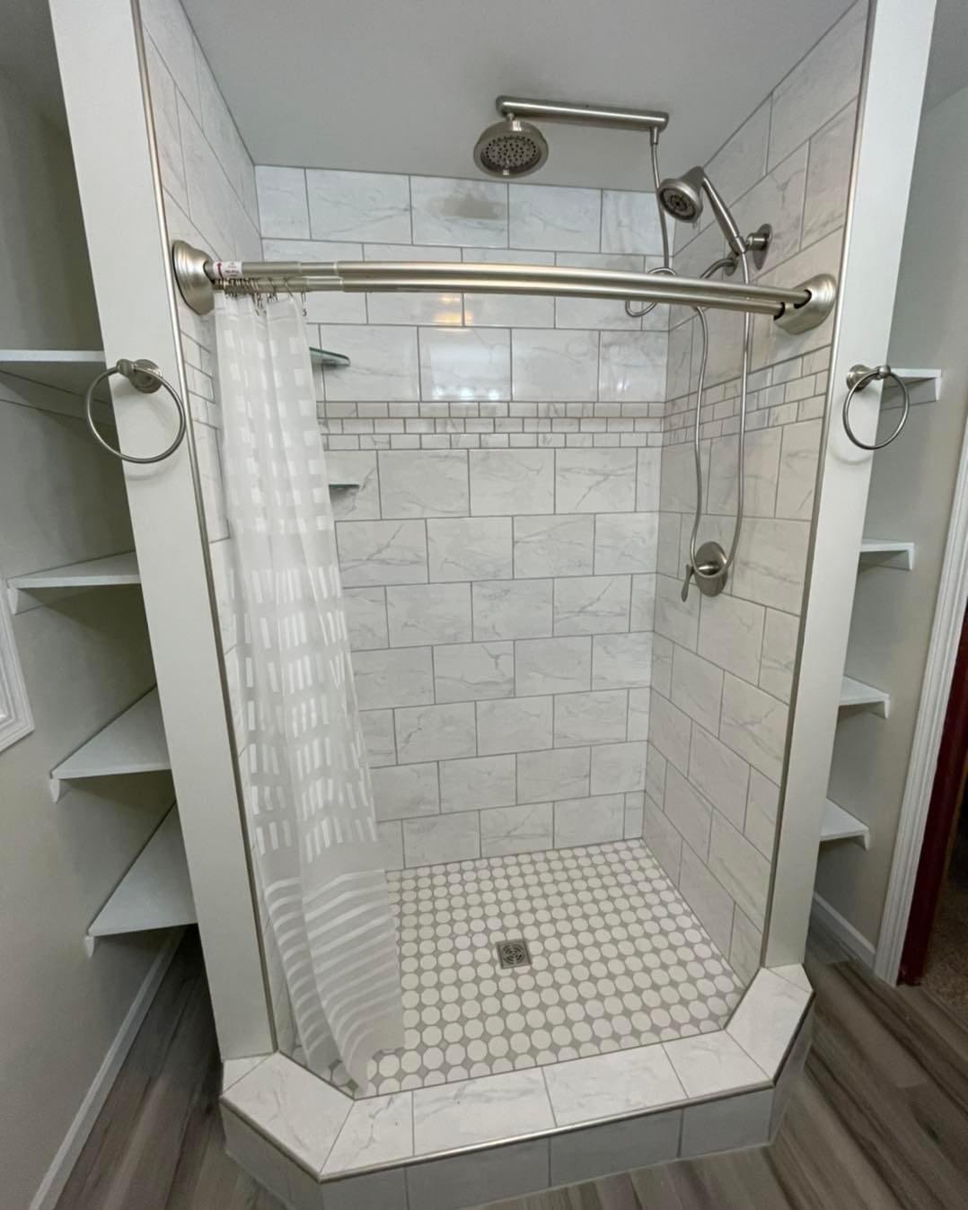 Senior-friendly bathroom Bourbonnais Bradley Manteno Kankakee safety features wheelchair accessible IL