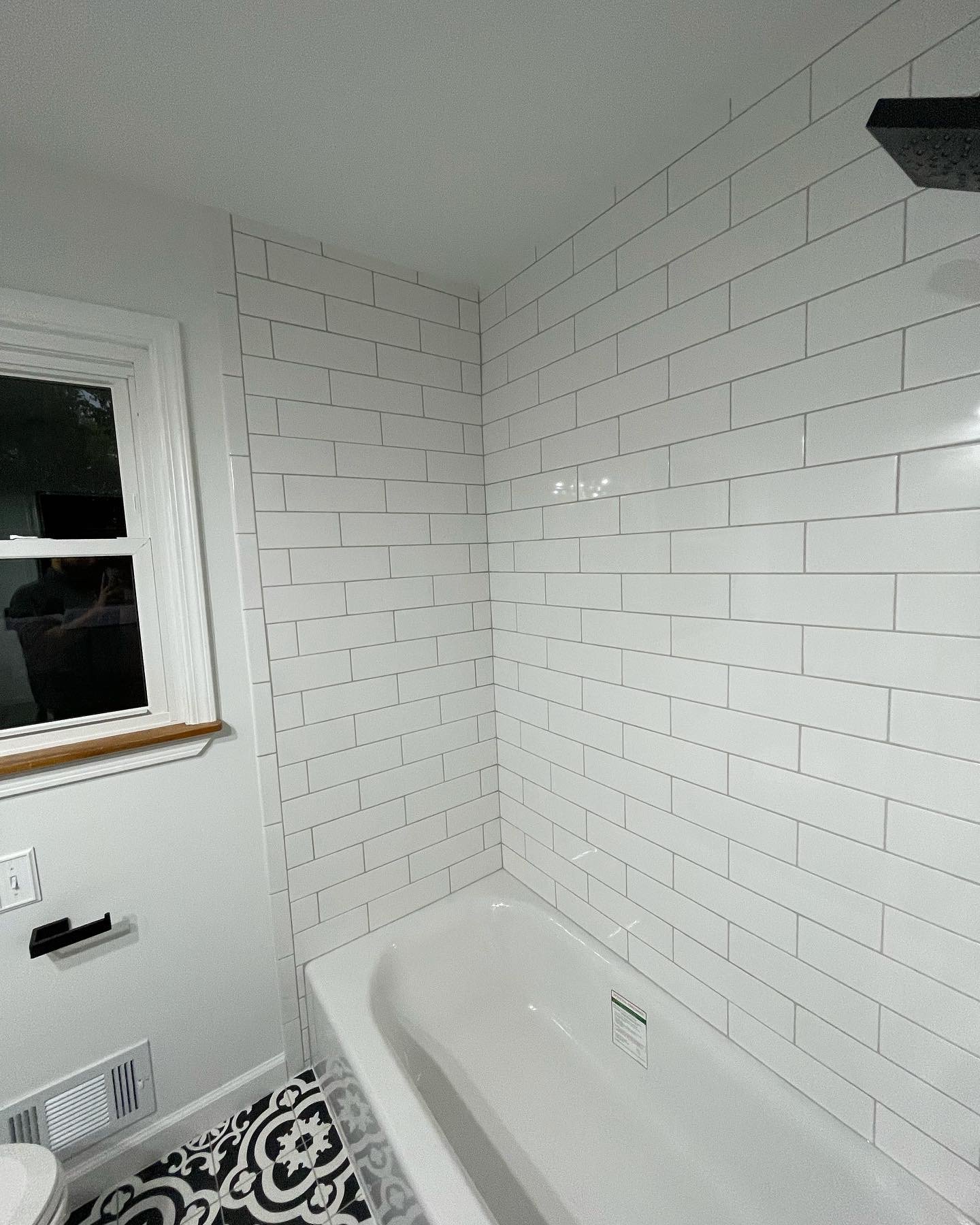 Bathroom tile installation Orland Park Frankfort Tinley Park New Lenox limestone porcelain ceramic IL